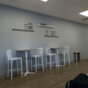 bobaTEAque - Some more seating along the wall. - Bubble Tea Near Me - Orange, California
