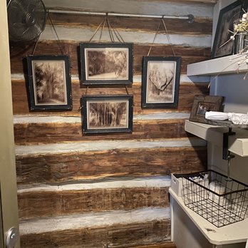 The Mad Herbalist - Restroom - Tea Rooms Near Me - Clarksville, Tennessee