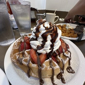 Eggs 'n Things - Waikiki Beach Eggspress - Breakfast & Brunch Near Me - Honolulu, Hawaii Eggs 'n Things - Waikiki Beach Eggspress - Breakfast & Brunch Near Me - Honolulu, Hawaii