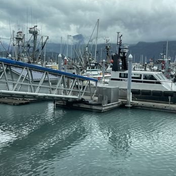 Ray's Waterfront - Waterfront Views - Seafood Near Me - Seward, Alaska
