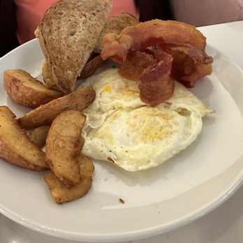 Rose House Brunch - Classic breakfast - Breakfast & Brunch Near Me - Shelby Township, Michigan Rose House Brunch - Classic breakfast - Breakfast & Brunch Near Me - Shelby Township, Michigan