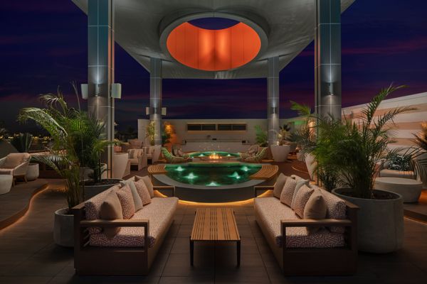 Overstory Rooftop Bar by null