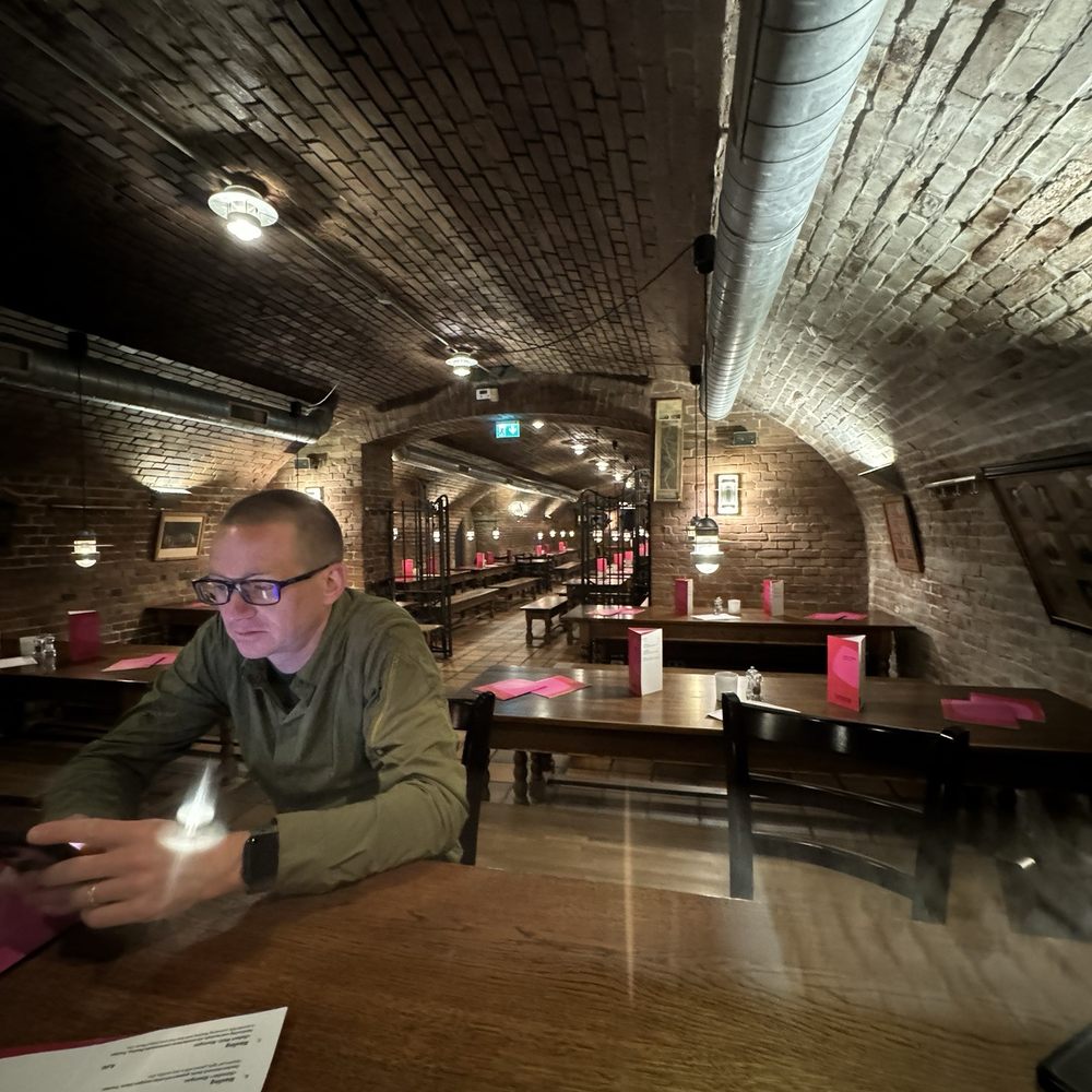 Vinum - Wine Bars Near Me - Frankfurt, HE