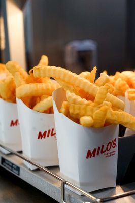 Milo's Hamburgers by null