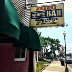 Johnnie's Bar