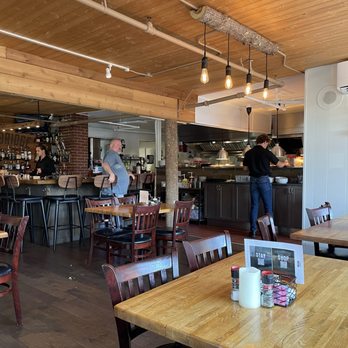 Woodbridge Tavern - New American Near Me - Jasper, Georgia
