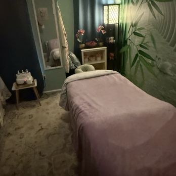 Sala Thai - Comfortable massage room - Massage Near Me - South Kingstown, Rhode Island Sala Thai - Comfortable massage room - Massage Near Me - South Kingstown, Rhode Island