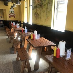 Superburger - Indoor seating