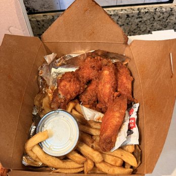 Red Apple Kitchen - Buffalo wings with French fries and ranch dressing - Pizza Near Me - San Leandro, California Red Apple Kitchen - Buffalo wings with French fries and ranch dressing - Pizza Near Me - San Leandro, California