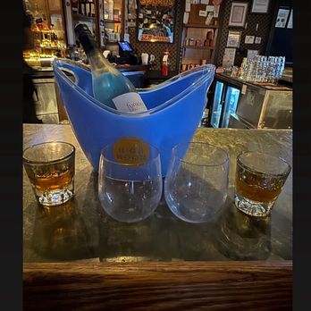 Gold Clover Bar - Drinks - Sports Bars Near Me - Washington, DC, District of Columbia Gold Clover Bar - Drinks - Sports Bars Near Me - Washington, DC, District of Columbia