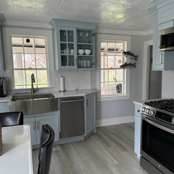 Perfect Way Tile & Stone - Marble Herringbone Backsplash - Tiling Near Me