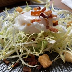Pastis Bistro Français - Frisée salad