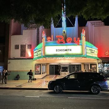 El Rey Theatre - Outside. Main entrance. Echosmith. - Music Venues Near Me - Los Angeles, California El Rey Theatre - Outside. Main entrance. Echosmith. - Music Venues Near Me - Los Angeles, California