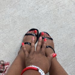 The Nail Lounge