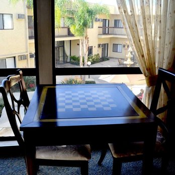 Harbor Heights - Assisted Living Facilities Near Me - Anaheim, California