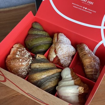 Bake Code  - North York - Croissanterie Signature Box - Bakeries Near Me - Toronto, Ontario