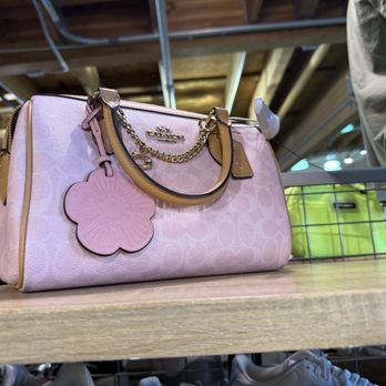 2nd Street - Costa Mesa - Used, Vintage & Consignment Near Me - Costa Mesa, California
