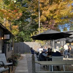 Road Runner - Outdoor dining