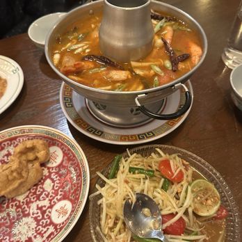 Praaw Thai - Tom Yum Goong Hot Pot - Thai Near Me - Berkeley, California