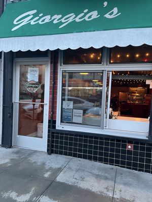 Giorgio's Pizzeria by null