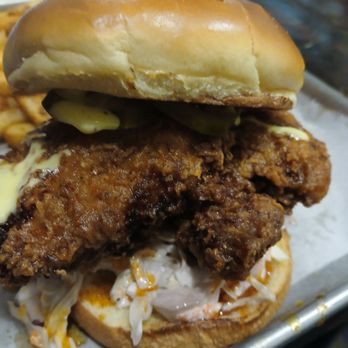 Bluewood Brewing - Nashville Hot Chicken Sandwich - Breweries Near Me - St. Louis, Missouri
