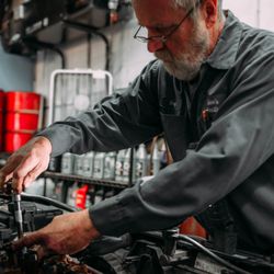 Burhoe's Automotive Service Center