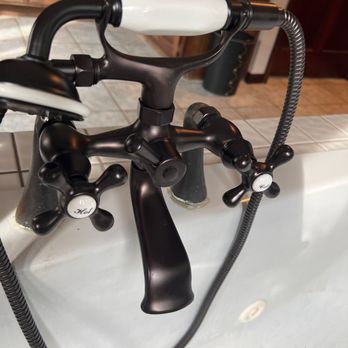 JBG Plumbing - Beautiful telephone bath faucet - Plumbing Near Me JBG Plumbing - Beautiful telephone bath faucet - Plumbing Near Me