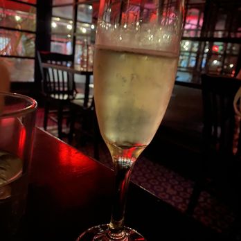 Dutch Freds - Prosecco - Cocktail Bars Near Me - New York, New York