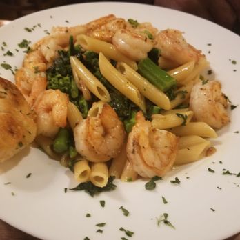 G-Bar - Penne pasta with shrimp and broccoli rabe in garlic and olive oil sauce - Lounges Near Me - Bronx, New York