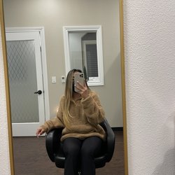 The Blowout Lounge - Wash and Blowout by April