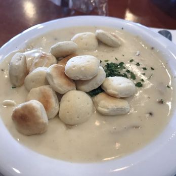 Duckie's Chowder House - Seafood Near Me - Cayucos, California