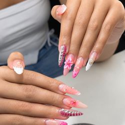 Lavish Nail And Spa