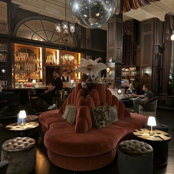 Fitz's Bar - Interior - Cocktail Bars Near Me - London, XGL
