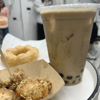 2d Restaurant - Donuts Near Me - Chicago, Illinois 2d Restaurant - Donuts Near Me - Chicago, Illinois