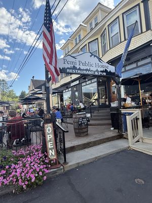 Pemi Public House by null