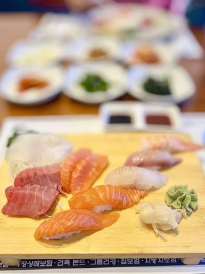 Doshi Sushi by null