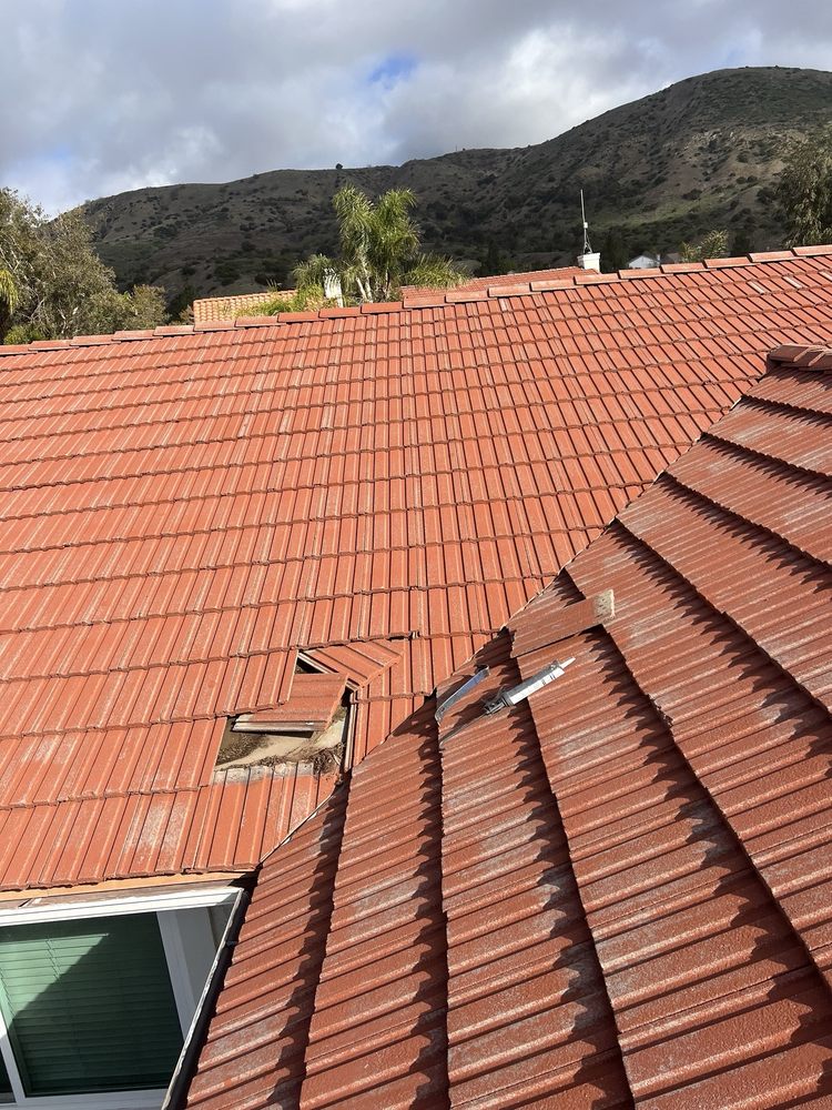 Slide of Jose Cruz's Roofing and Construction