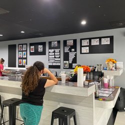 ReFuel Nutrition Lounge - Interior.
