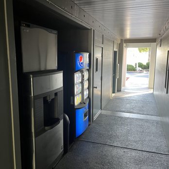 Americas Best Value Inn Phoenix Ashland - Ice & Vending Machines - Hotels Near Me - Phoenix, Oregon Americas Best Value Inn Phoenix Ashland - Ice & Vending Machines - Hotels Near Me - Phoenix, Oregon