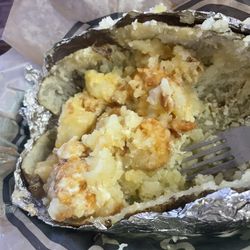 Pony Express Bar and Grill - Mixed up spud and boneless wings