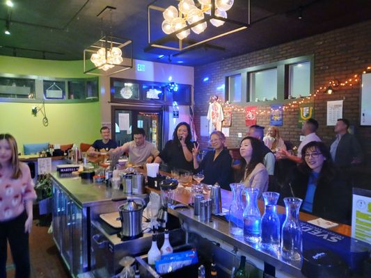 Tee Off Bar & Grill by null