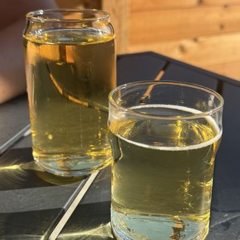 Stowe Cider - Tips Up 16oz & Spruce Peak 8oz - Cideries Near Me - Stowe, Vermont