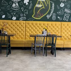 Nelson's Pizza House - Cute seating & Fall flower arrangements