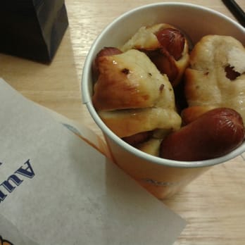 Auntie Anne's - Pretzels Near Me - Rosemont, Illinois