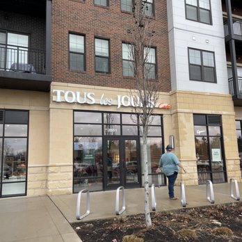 Tous Les Jours - Storefront - Bakeries Near Me - Columbus, Ohio Tous Les Jours - Storefront - Bakeries Near Me - Columbus, Ohio