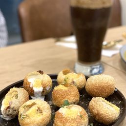 Bharwa Golgappe