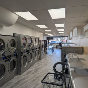 Potomac Laundry - Laundromat Near Me - Alexandria, Virginia Potomac Laundry - Laundromat Near Me - Alexandria, Virginia
