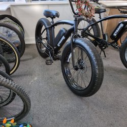 STRAND Electric Bikes - Fat Tire mid drive 38mph 1800 watts