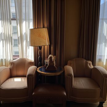 Arctic Club Hotel - Super comfortable, easy chairs facing the TV - Hotels Near Me - Seattle, Washington Arctic Club Hotel - Super comfortable, easy chairs facing the TV - Hotels Near Me - Seattle, Washington