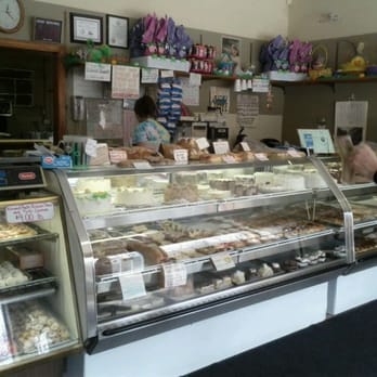Motta's Bakery - Bakeries Near Me - Columbia, Connecticut